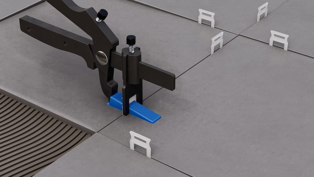 tls-Wp pliers seating a tls-Ww wedge in tls-Ws holders on large-format porcelain tiles tls-Wp pliers seating a tls-Ww wedge in tls-Ws holders on large-format porcelain tiles