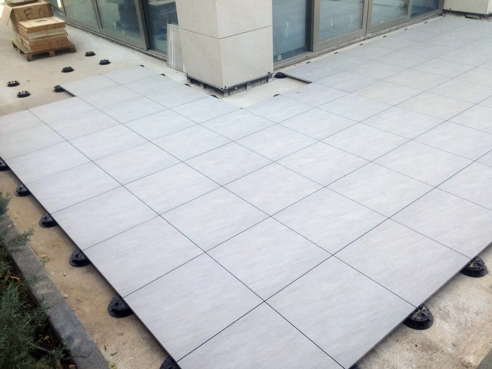Kemal Koçak Steak House — Tokoz pedestal installation
