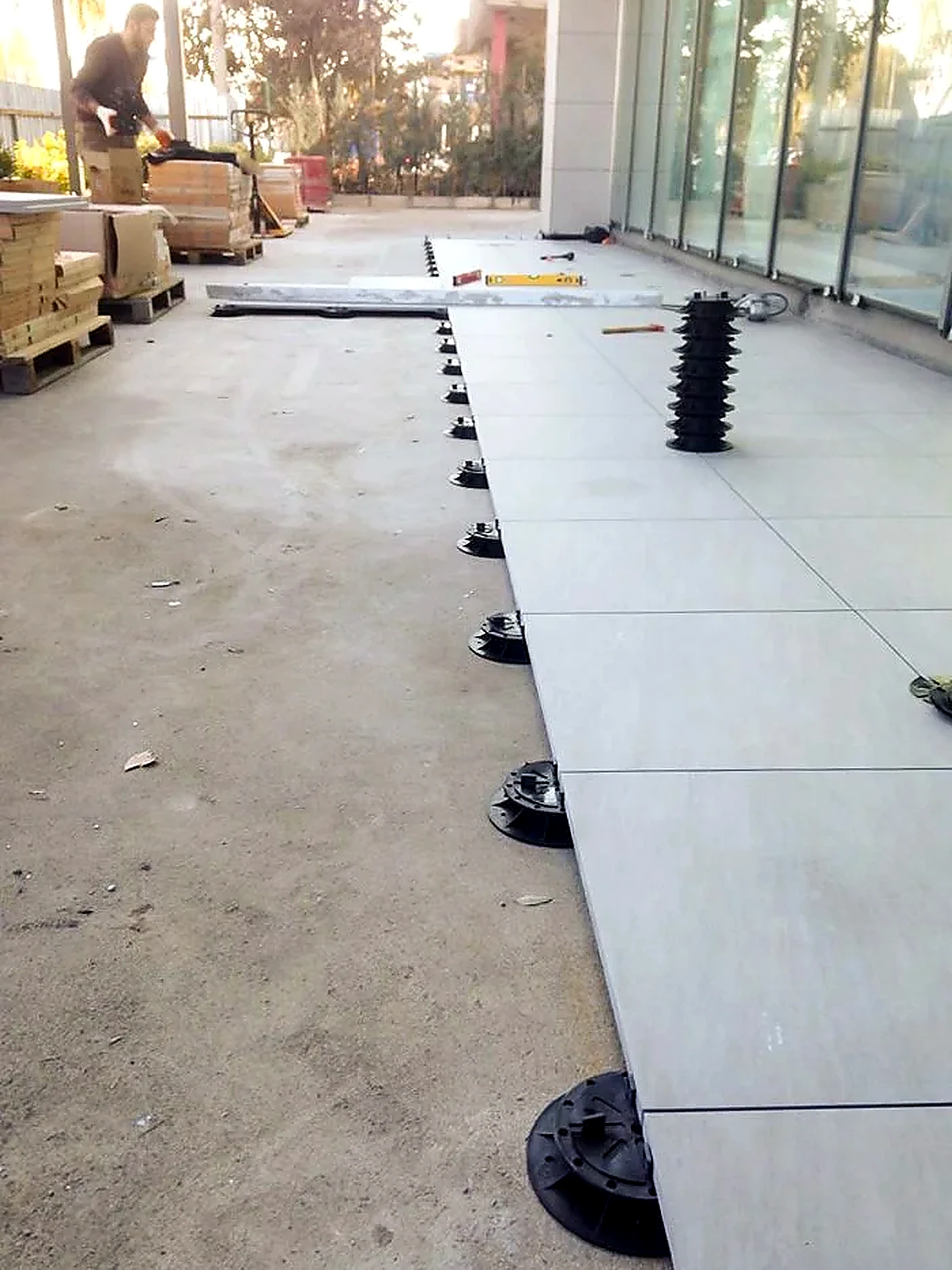 Kemal Koçak Steak House — Tokoz pedestal installation