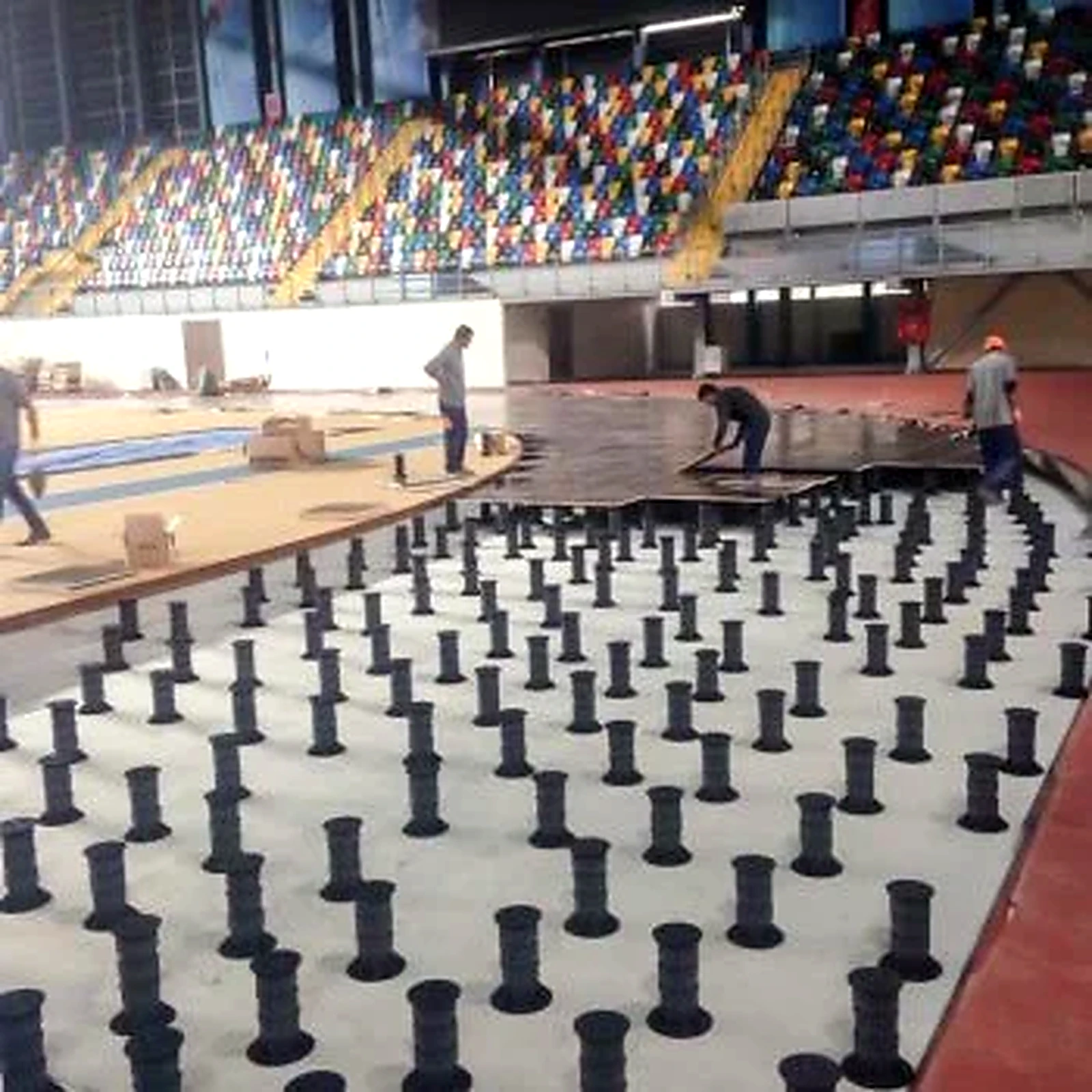 Sinan Erdem Spor Kompleksi — Tokoz pedestal uygulaması