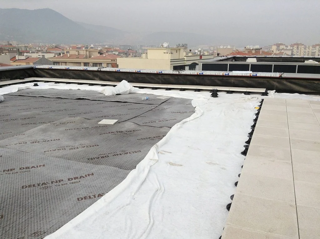 Baku Convention Center — Tokoz pedestal installation