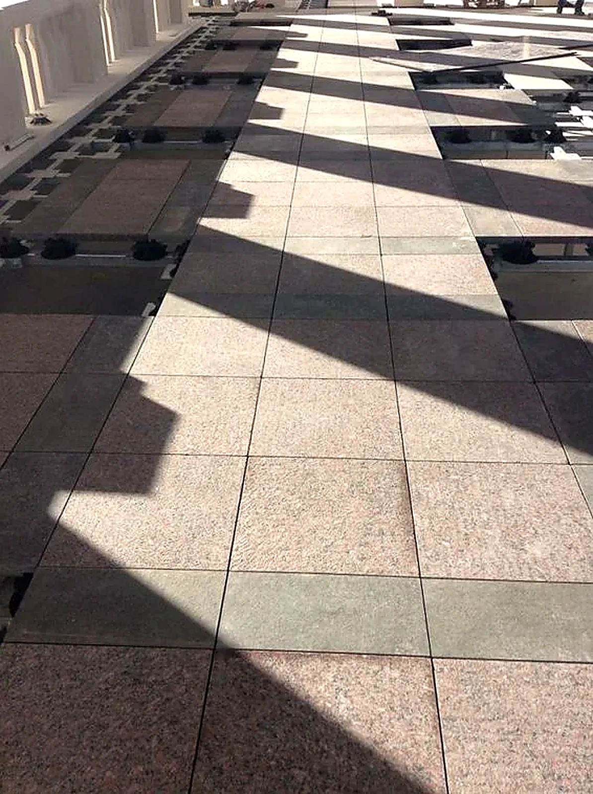 Presidential Complex — Tokoz pedestal installation