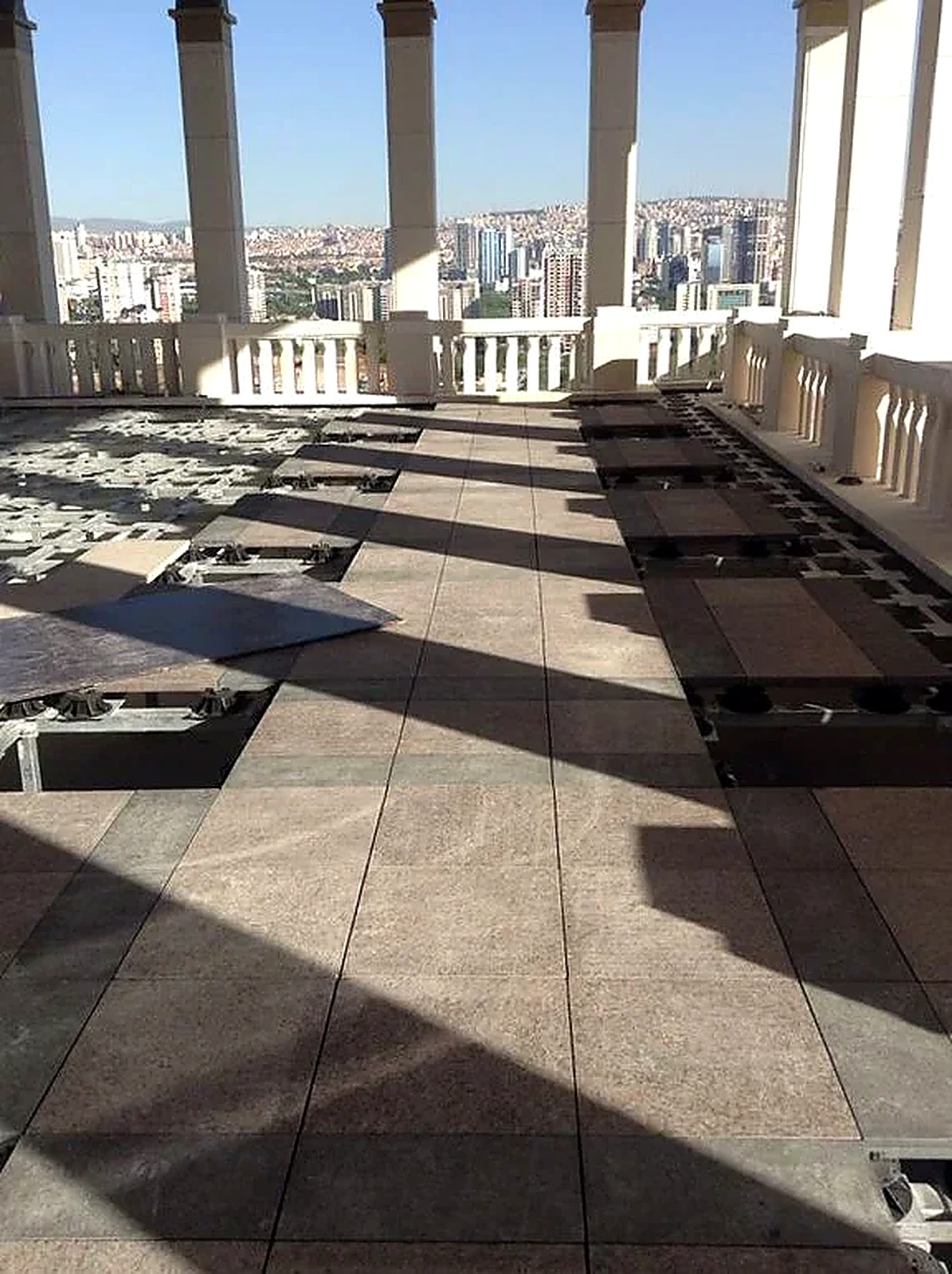 Presidential Complex — Tokoz pedestal installation