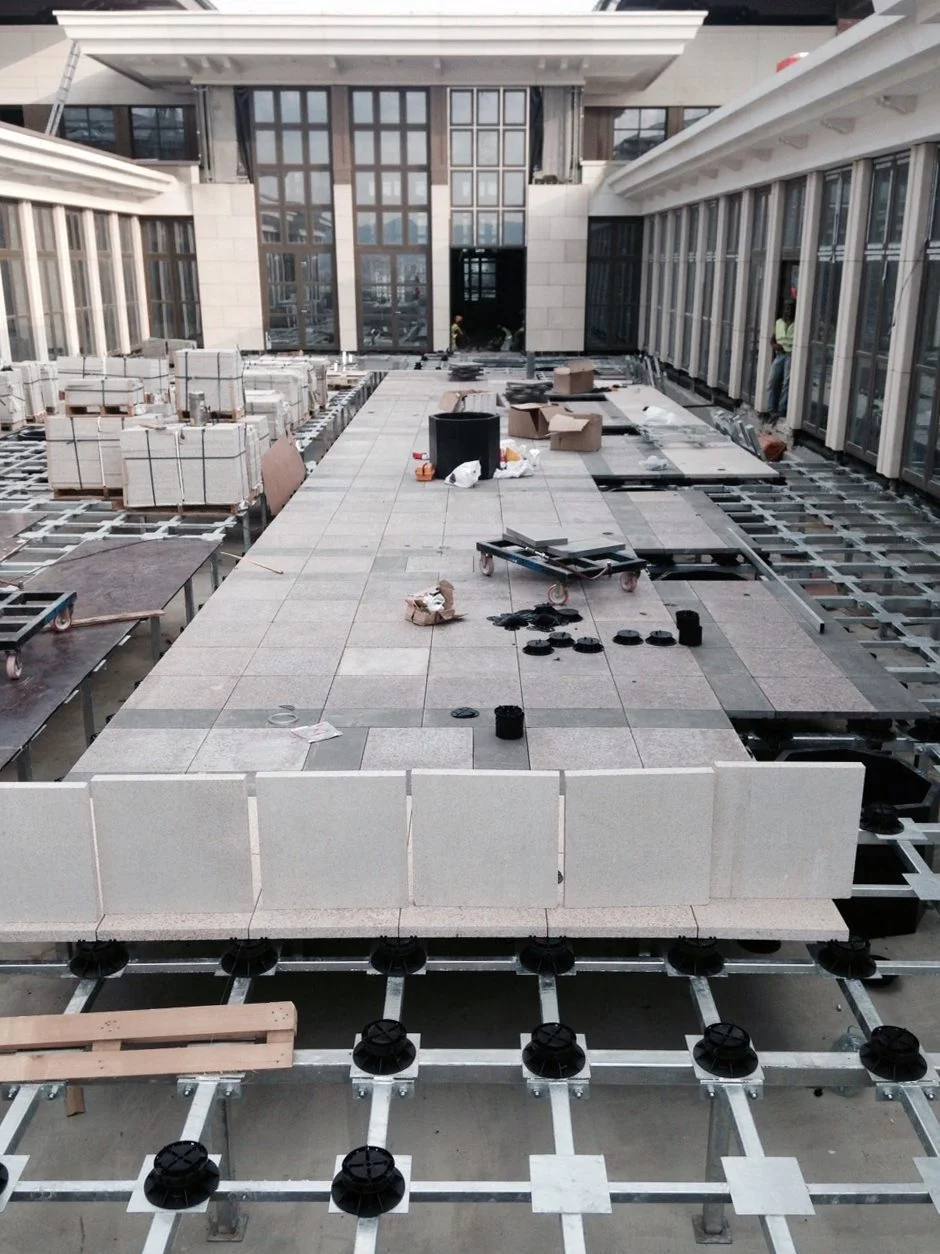 Presidential Complex — Tokoz pedestal installation