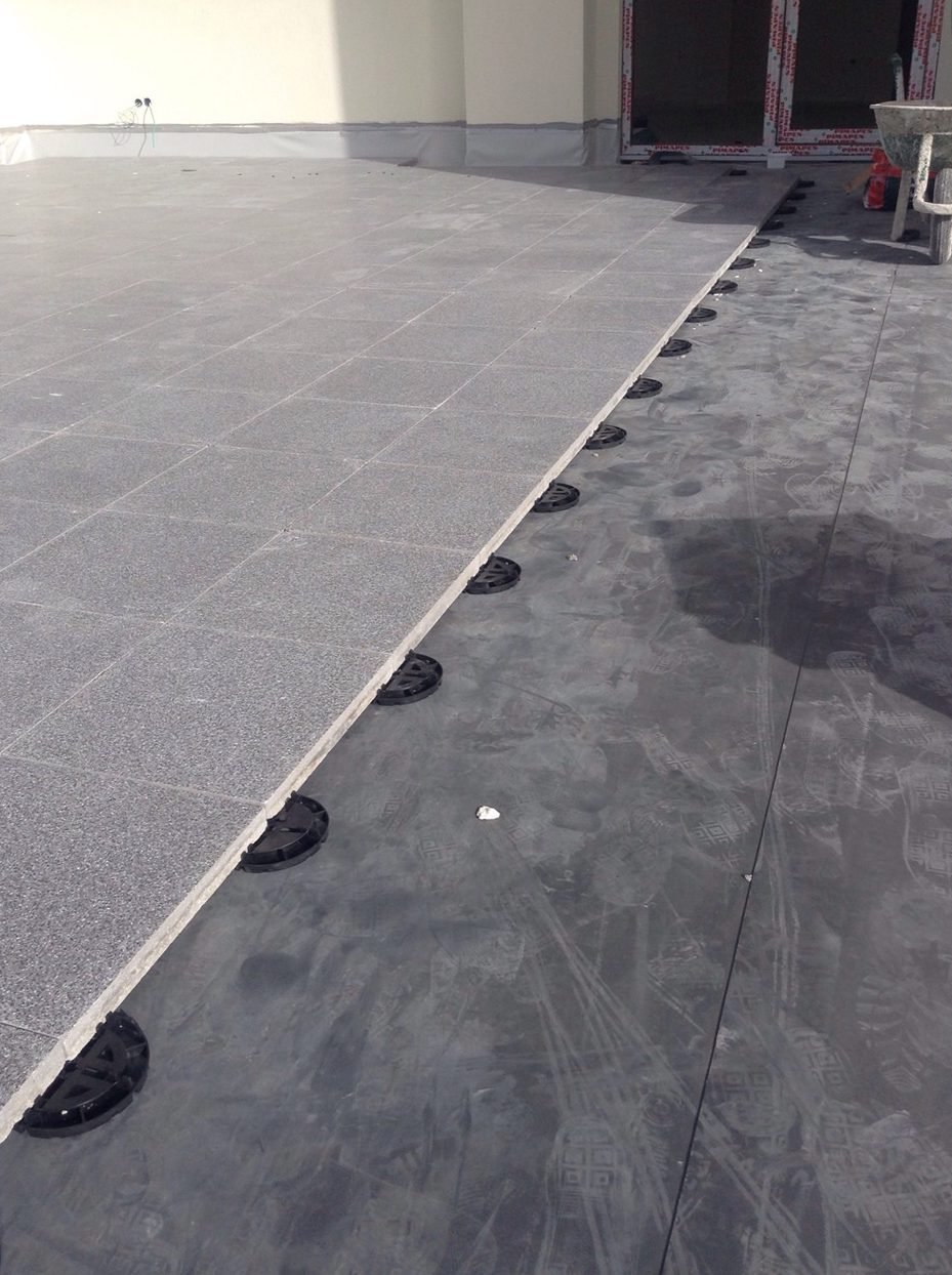 Lal Residences — Tokoz pedestal installation