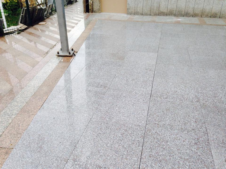Üner Plaza — Tokoz pedestal installation